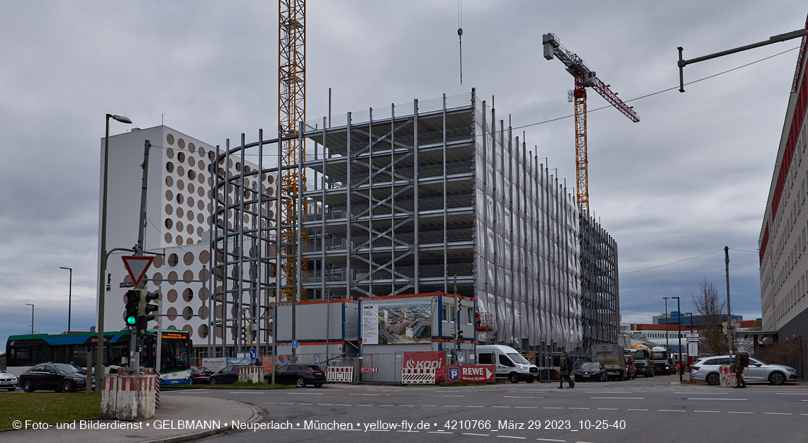 29.03.2023 - Baustelle REVO und Umgebung in Neuperlach